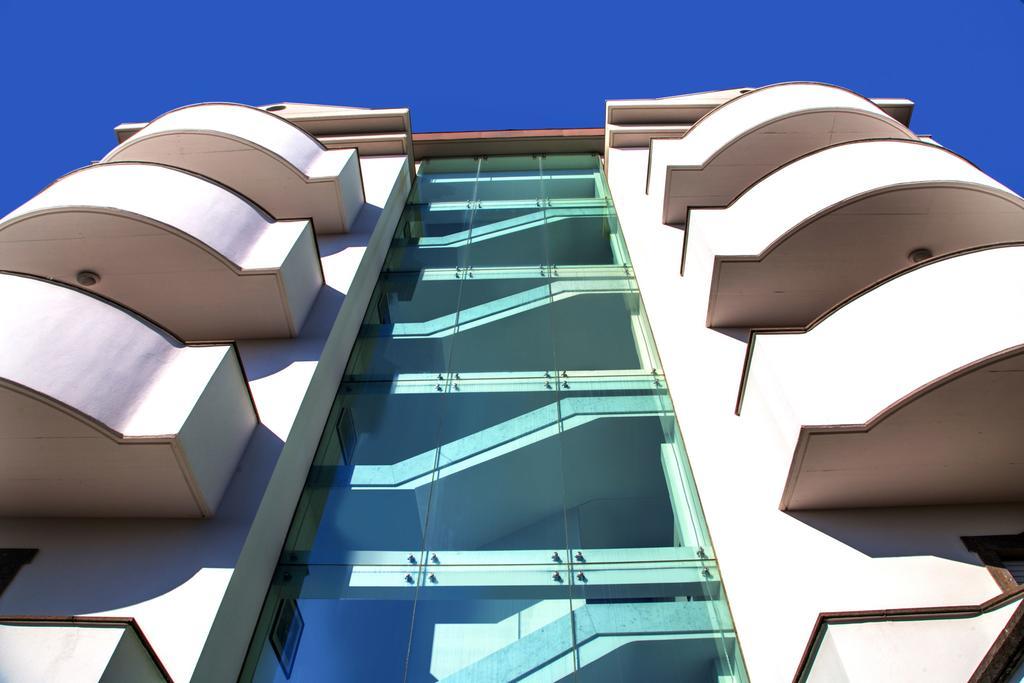 Arcom Palace Помеция Екстериор снимка