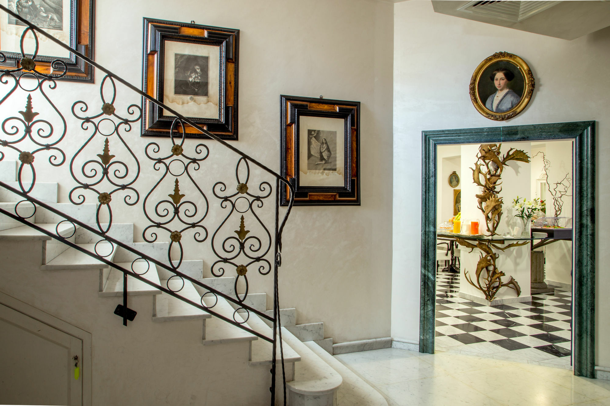 Arcom Palace Помеция Екстериор снимка